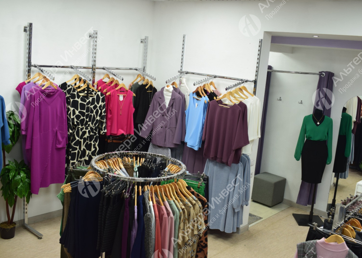 Магазин женской одежды по цене активов. Центр города Фото - 2