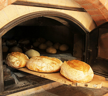 Пекарня с Тандыром в крупном ТЦ в Бутово.