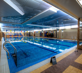 Фитнес - клуб с бассейном в отдельно стоящем здании, 4000 кв. м. 