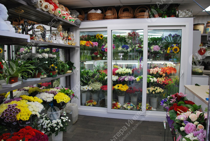 Цветочный магазин 5 лет развития Фото - 1