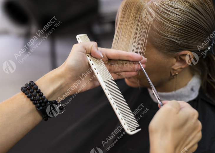 Салон-парикмахерская с клиентской базой Фото - 1