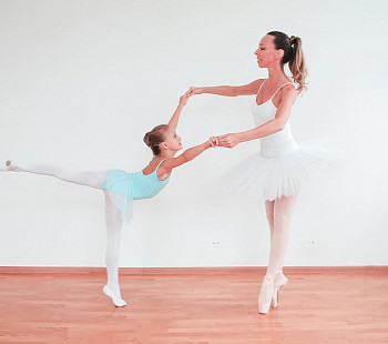 Школа балета для детей и взрослых с развитыми рекламными каналами