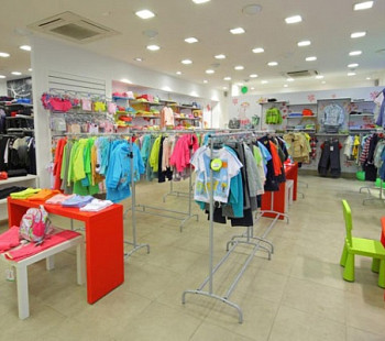 Магазин детской одежды в крупном ТРЦ
