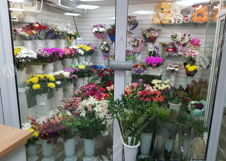 Активно рекламируемый цветочный магазин Фото - 1