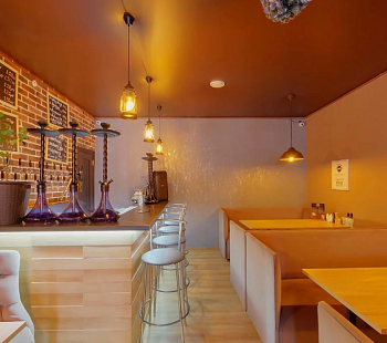 Кафе-бар с современным дизайном в 10 минутах от метро