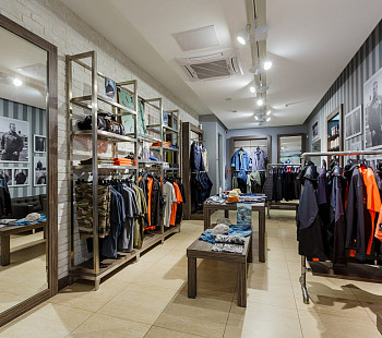 2 популярных магазина мужской одежды в крупных ТРК