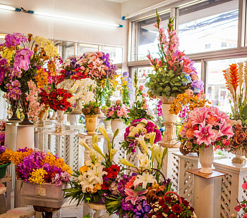Прибыльный цветочный магазин в Кировском районе