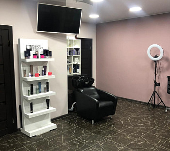 Салон красоты в Приморском районе с кабинетом массажиста