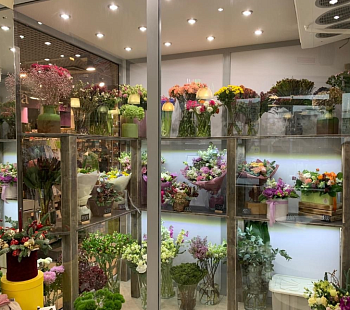 Цветочный магазин в сети Азбуки Вкуса