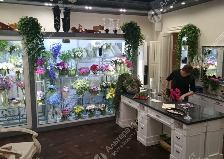 Магазин цветов и подарков в Кировском районе Фото - 1