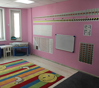 Детский клуб в густонаселенном новом районе Москвы