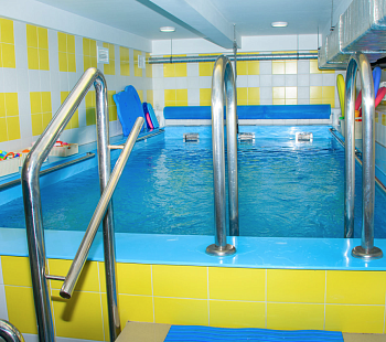 Студия раннего плавания для детей, с собственным бассейном