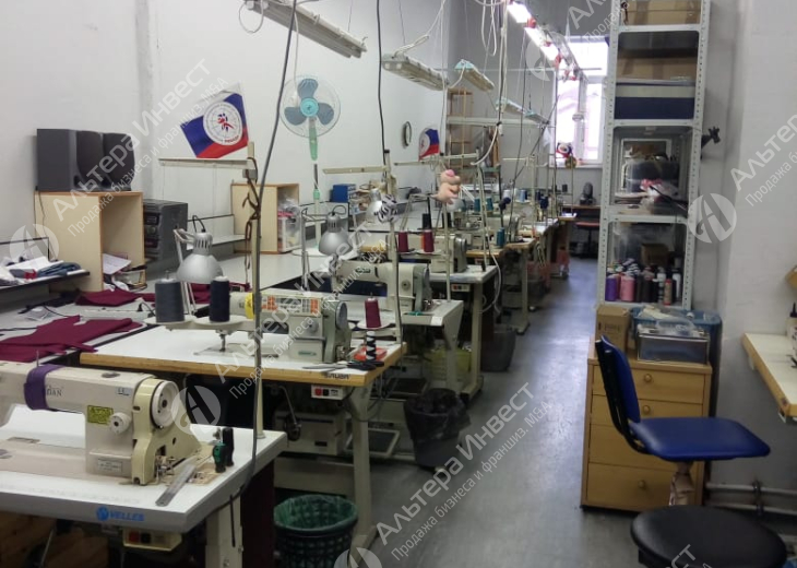 Швейное производство с множеством постоянных корпоративных клиентов Фото - 1