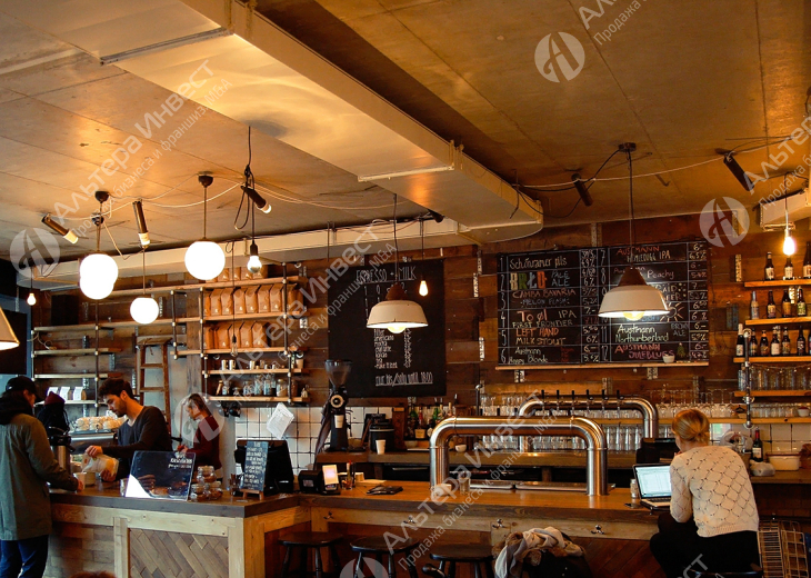 Кофейня и бар в центре города с прибылью от 250 000 руб. Фото - 1