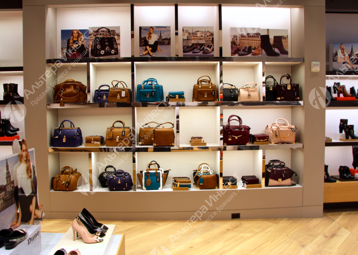 Магазин Женской одежды, обуви и сумок г.Кинель Фото - 1