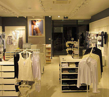 Магазин нижнего белья и одежды для отдыха