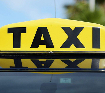 Популярная служба такси с автопарком