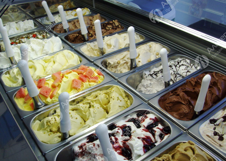 Островок мороженого в торговом центре близ метро Международная  Фото - 1