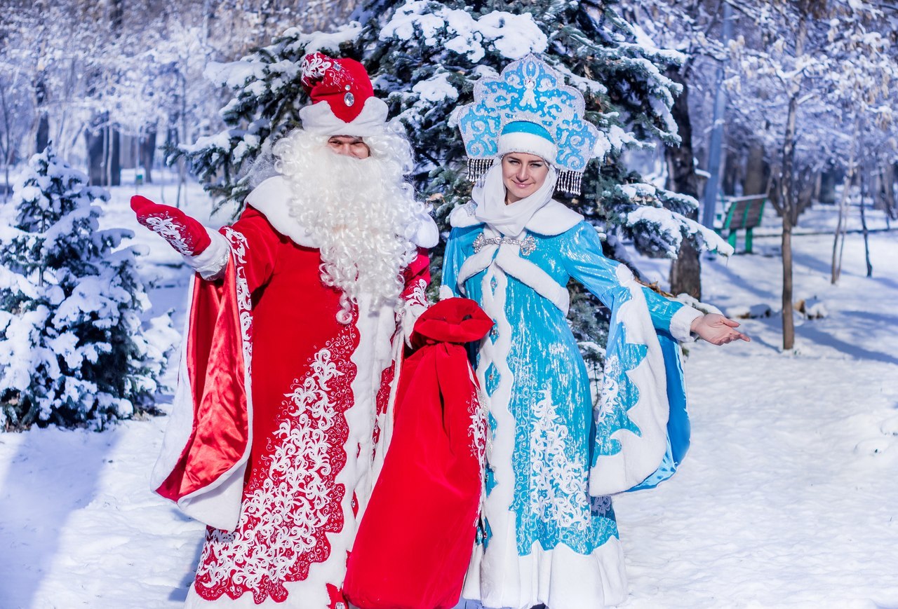 Дед Мороз и Снегурочка на дом в Санкт-Петербурге, Гатчине, Луге
