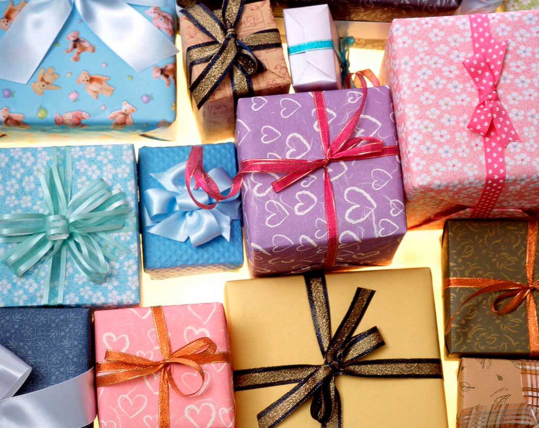 Как красиво упаковать подарок: 8 простых способов — INMYROOM
