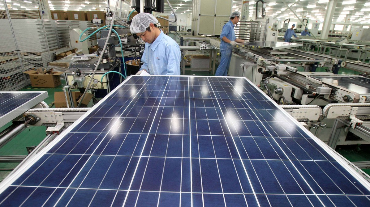Солнечные панели Хевел. Завод солнечных батарей в Китае. Производство солнечных батарей. Производство солнечных панелей