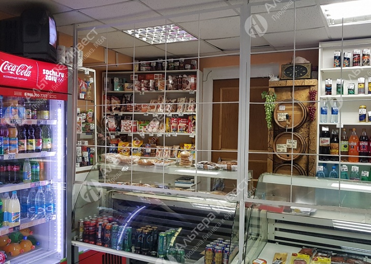 Продуктовый магазин в спальном районе Васильевского  острова Фото - 1