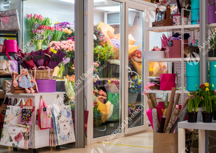 Цветочный магазин | низкая аренда в престижном районе Фото - 1