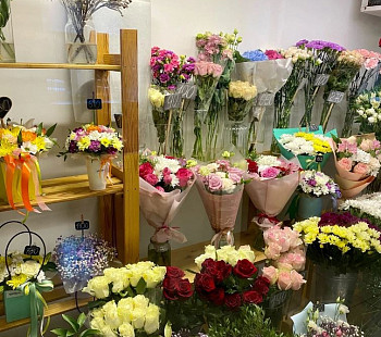 Автономный цветочный магазин в Калининском районе | 4 работает  