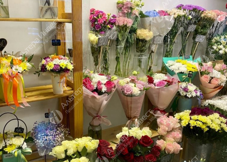 Автономный цветочный магазин в Калининском районе | 4 работает   Фото - 1