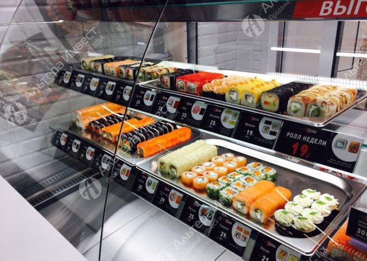 Точка по продаже суши в прикассовой зоне Фото - 1
