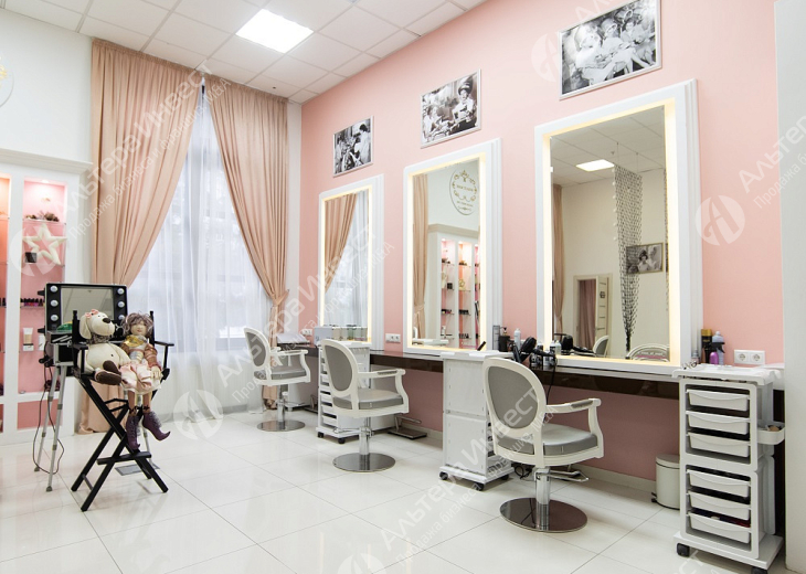 Студия красоты с кабинетами парикмахера и ногтевого сервиса в 5 минутах от метро Улица Дыбенко Фото - 1