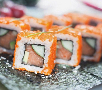 Доставка суши и WOK