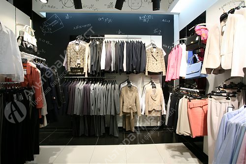 Магазин женской деловой одежды в ТРЦ Фото - 1