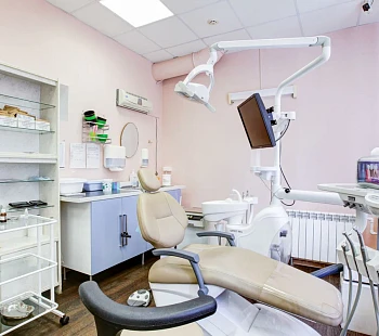 Продается дизайнерская стоматологическая клиника на 5 кабинетов в центре