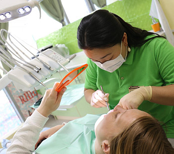 Стоматологическая клиника в центре города с опытом работы 8 лет.