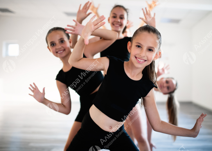 Школа танцев с 10-летним стажем Фото - 1