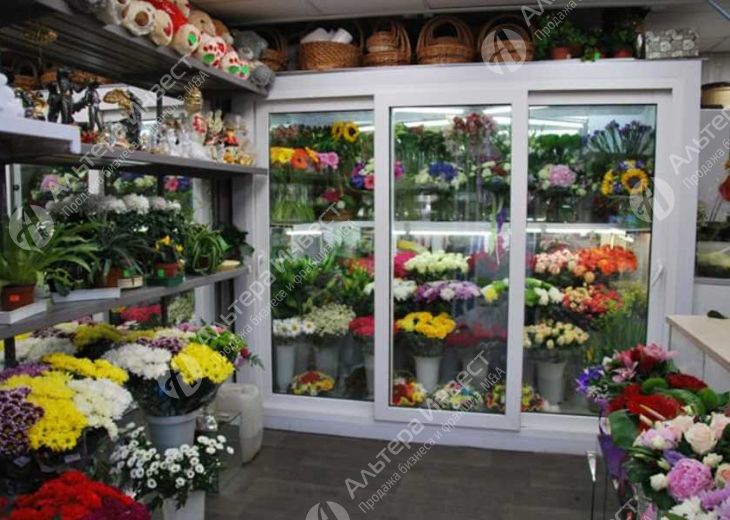 Цветочный магазин с большой проходимостью  Фото - 2