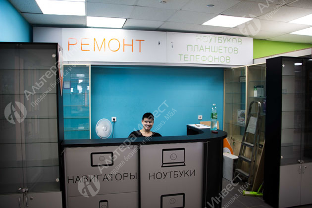 Точка ремонта ноутбуков и телефонов в жилом доме Фрунзенского района Фото - 1