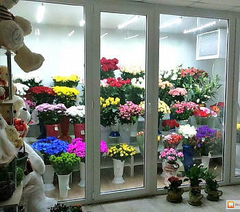 Магазин цветов на первой линии с арендой всего 17 тыс рублей