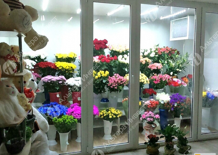 Магазин цветов на первой линии с арендой всего 17 тыс рублей Фото - 1