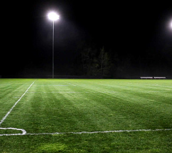 Футбольный стадион с подогревом поля