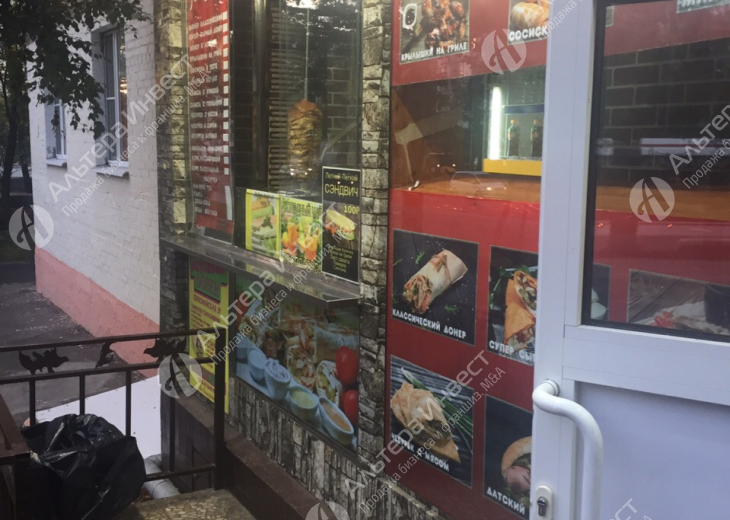 Киоск уличной еды -шаверма, хот- доги, донеры. Фото - 2