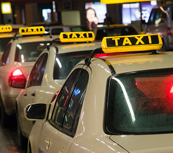 Служба такси с собственным таксопарком 