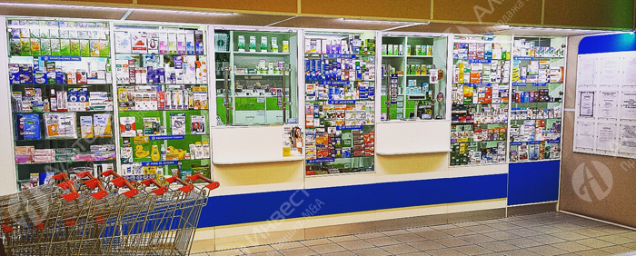 Аптека в прикассовой зоне супермаркета Дикси Фото - 1