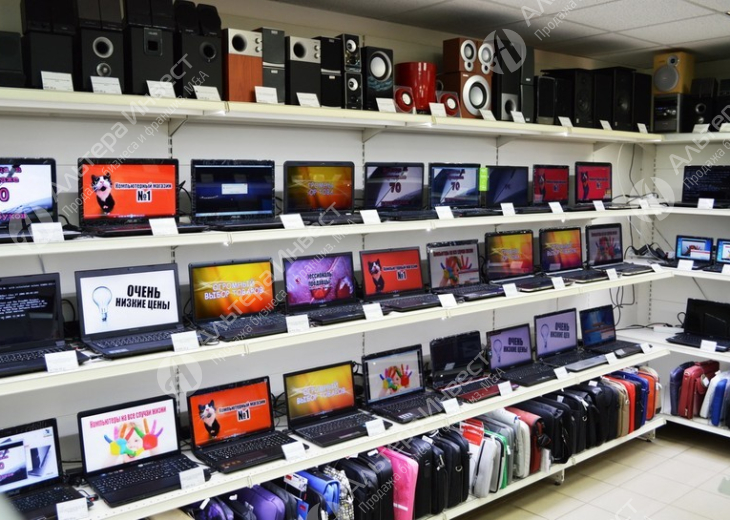 Магазин по продаже компьютерной техники в Центре города Фото - 1