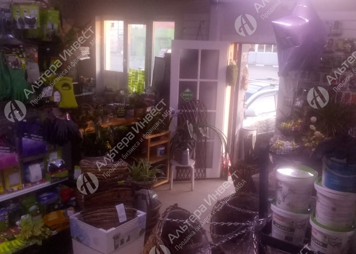 Садово-цветочный магазин на оживлённом шоссе Фото - 1