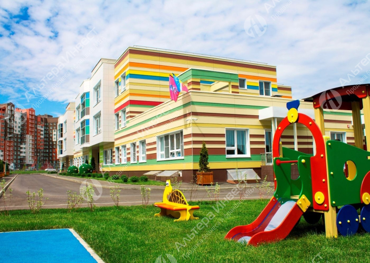 Детский сад с двумя корпусами и управляющим  Фото - 1