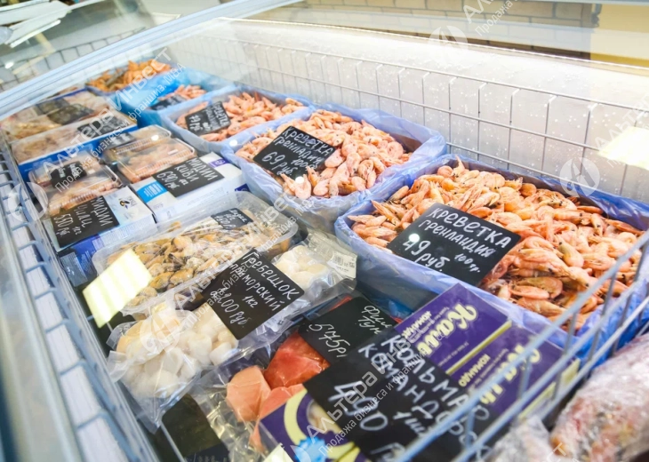 Точка по продаже морепродуктов в проходимом месте  Фото - 1