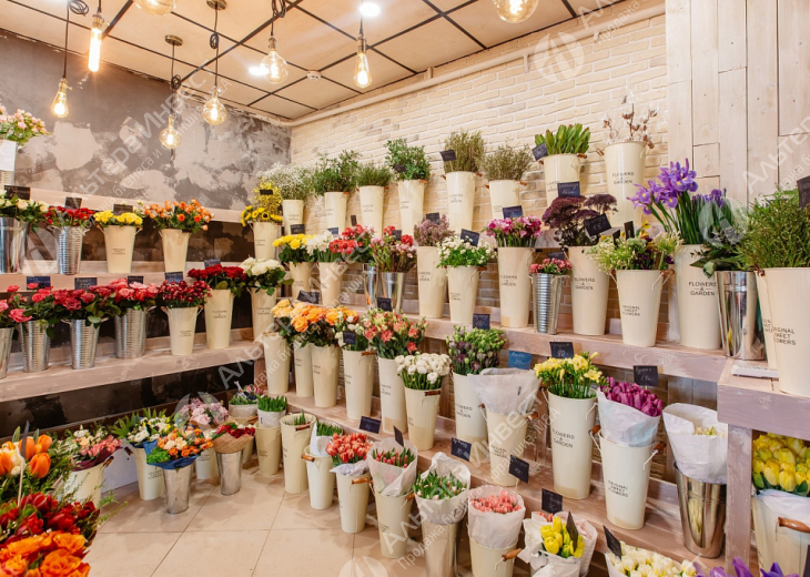 Магазин цветов со штатом флористов и большой базой клиентов, 3 года работы Фото - 1