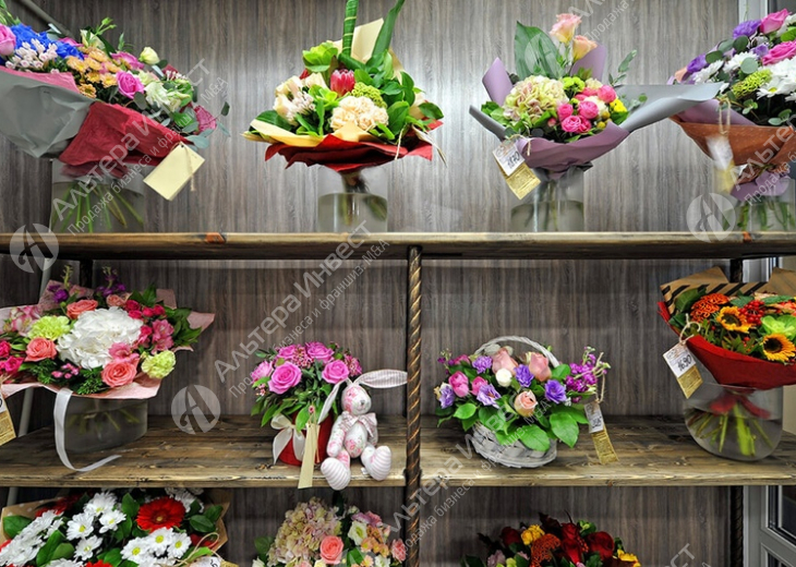 Флористический павильон по упаковке подарков и цветов Фото - 1